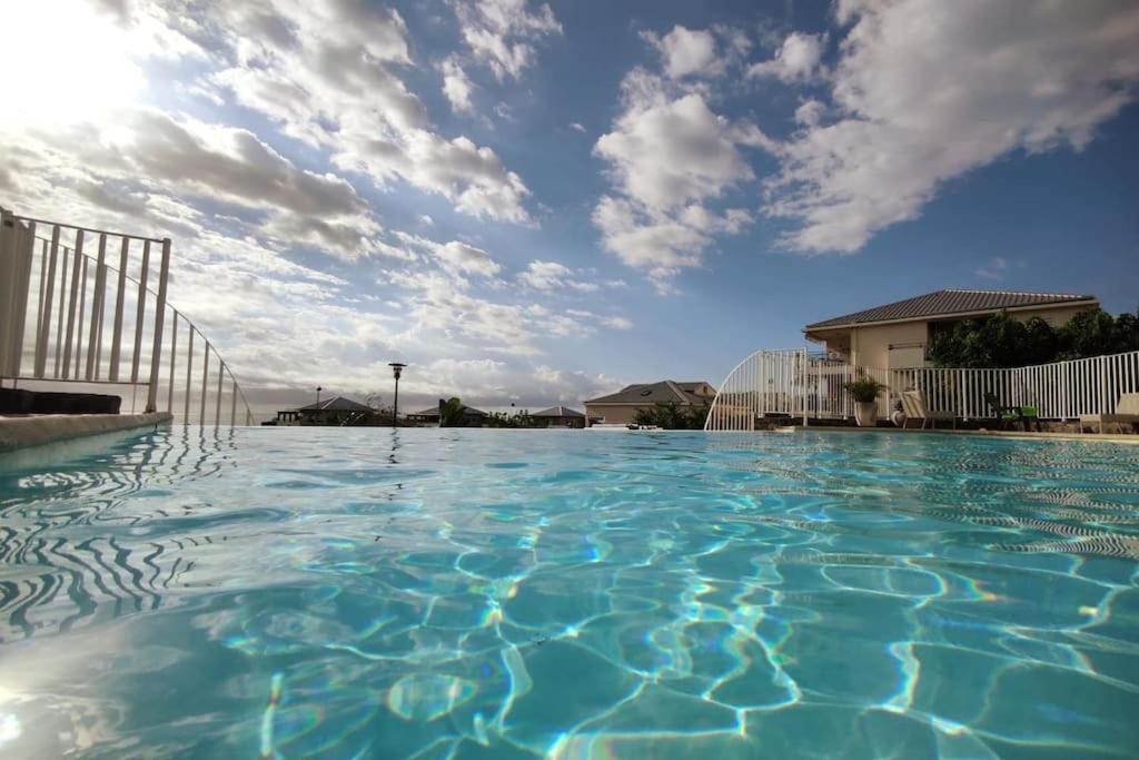 Апартаменты Beau T3 Litchi Vue Ocean Piscine Сен-Жиль-ле-Бэн Экстерьер фото